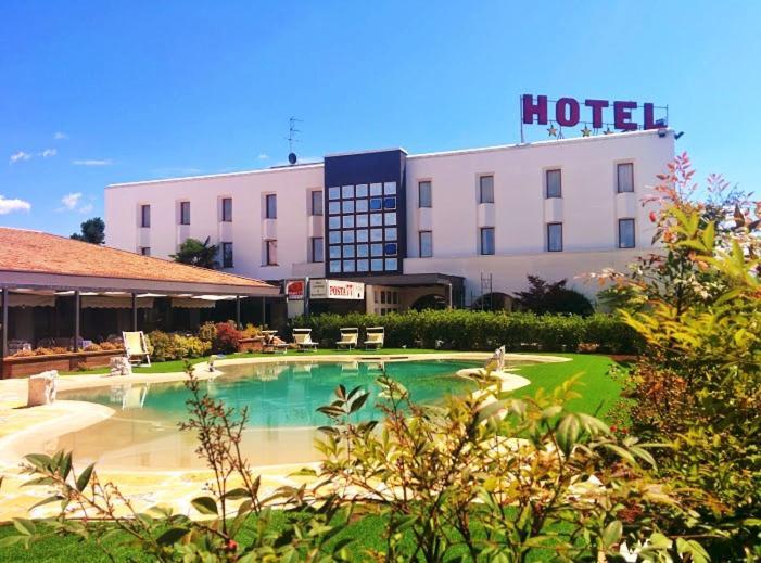 Hotel Posta 77 San Giorgio In Bosco Exterior photo