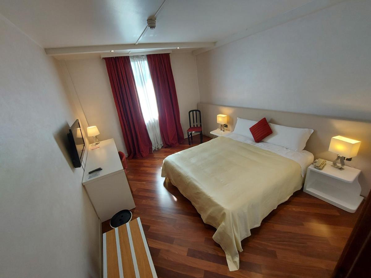Hotel Posta 77 San Giorgio In Bosco Exterior photo