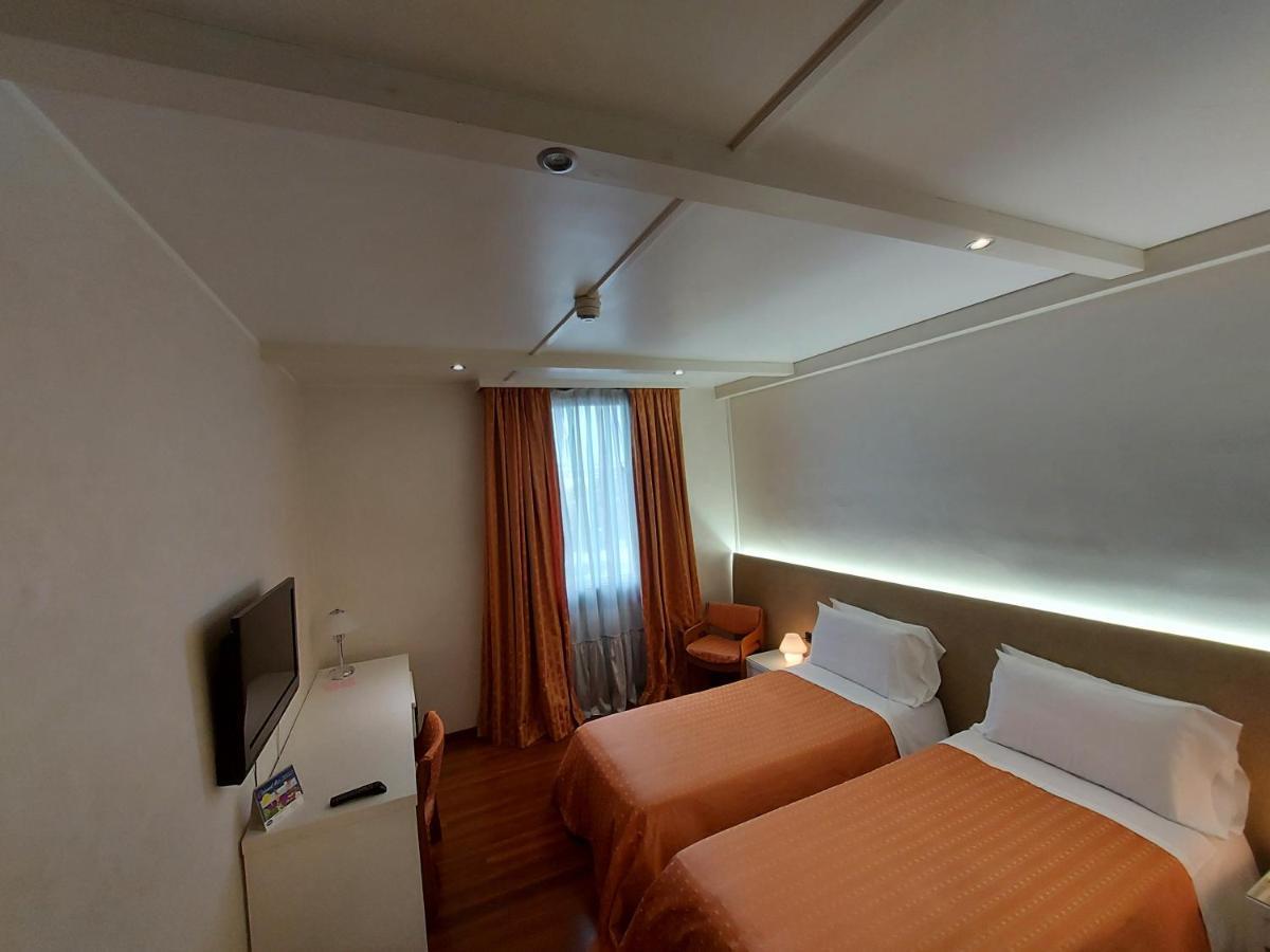 Hotel Posta 77 San Giorgio In Bosco Exterior photo